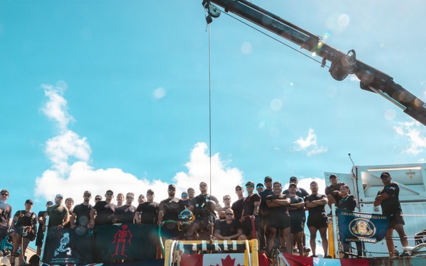 Multinational Navy divers conduct a salvage dive during RIMPAC 26
