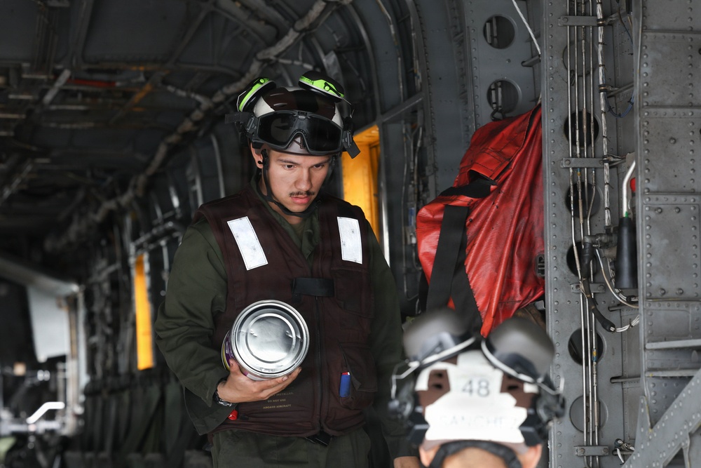 John P. Murtha Conducts ARGMUEX with Makin Island ARG