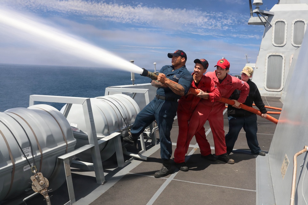 John P. Murtha Conducts ARGMUEX with Makin Island ARG