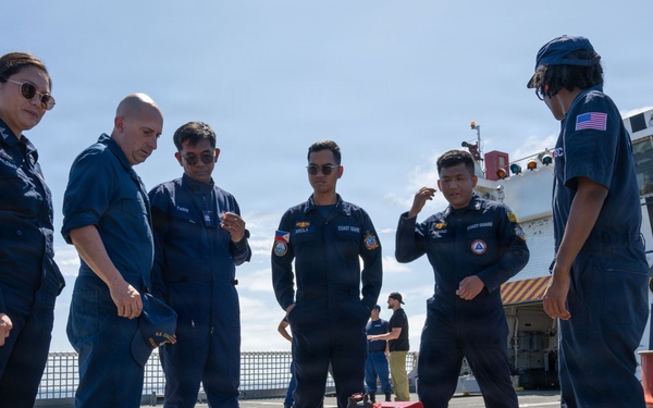 U.S. and Philippine Coast Guard conduct damage control training during RIMPAC 2026