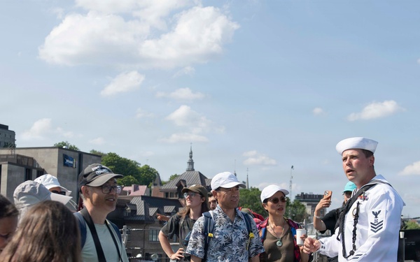 USS Mahan Hosts Tours During Rendez-vous Naval de Quebec (RVNQ) 2026