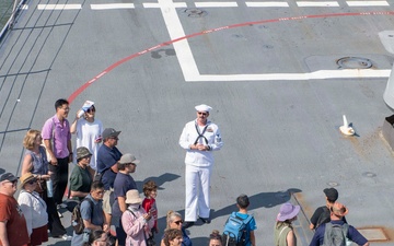 USS Mahan Hosts Tours During Rendez-vous Naval de Quebec (RVNQ) 2026