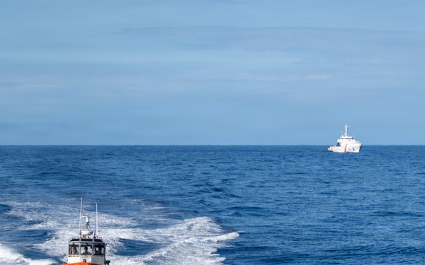 USCGC Kimball (WMSL 756) launches Long-Range Interceptor small boat during RIMPAC 2026
