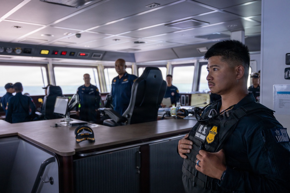 U.S. and Philippine Coast Guard conduct training during RIMPAC 2026