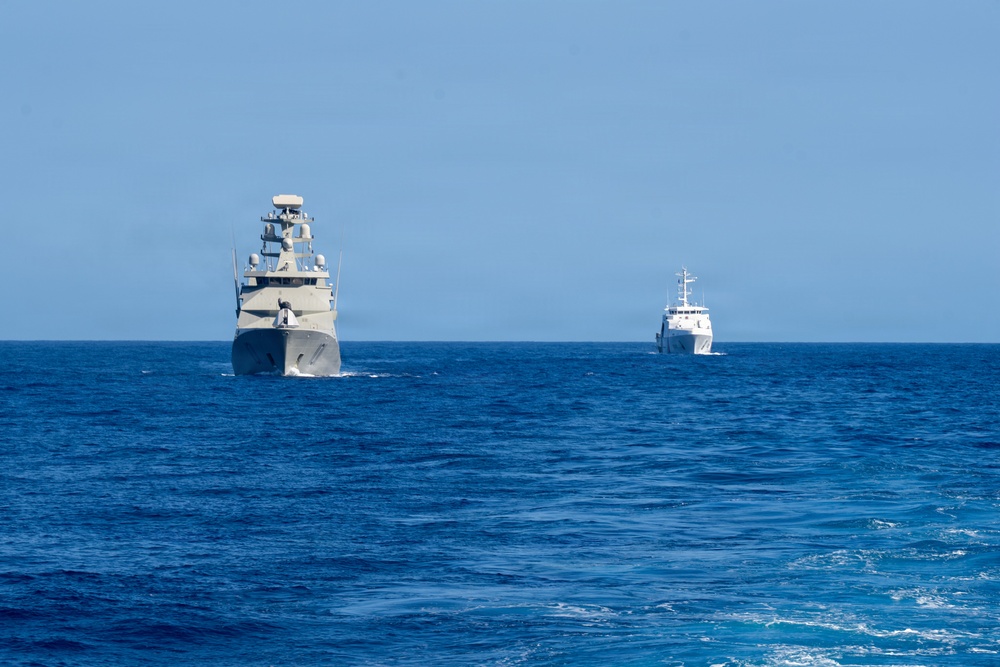 Mexican Navy, Philippine Coast Guard sail in formation during RIMPAC 2026