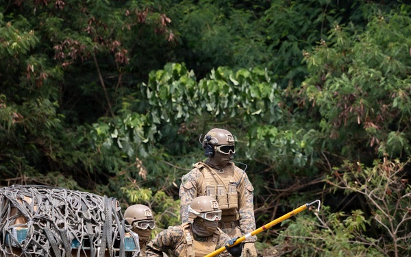 RIMPAC 2026: 25th CAB, 15th MEU conduct sling load training