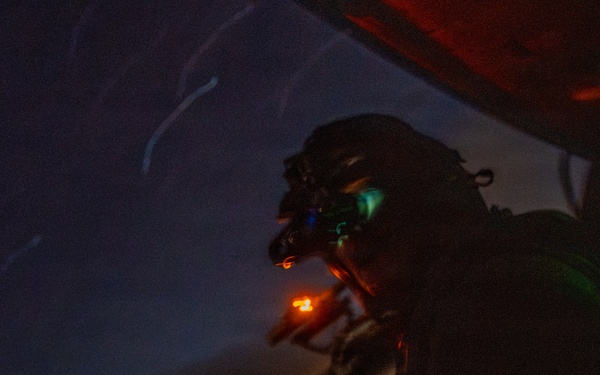 VMM-164 (Rein.) conducts nighttime close air support exercise
