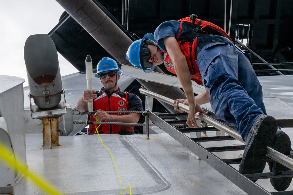 U.S. Coast Guard and New Zealand Royal Navy conduct a replenishment-at-sea during RIMPAC 2026