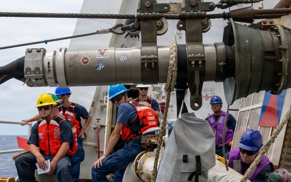 U.S. Coast Guard and New Zealand Royal Navy conduct a replenishment-at-sea during RIMPAC 2026