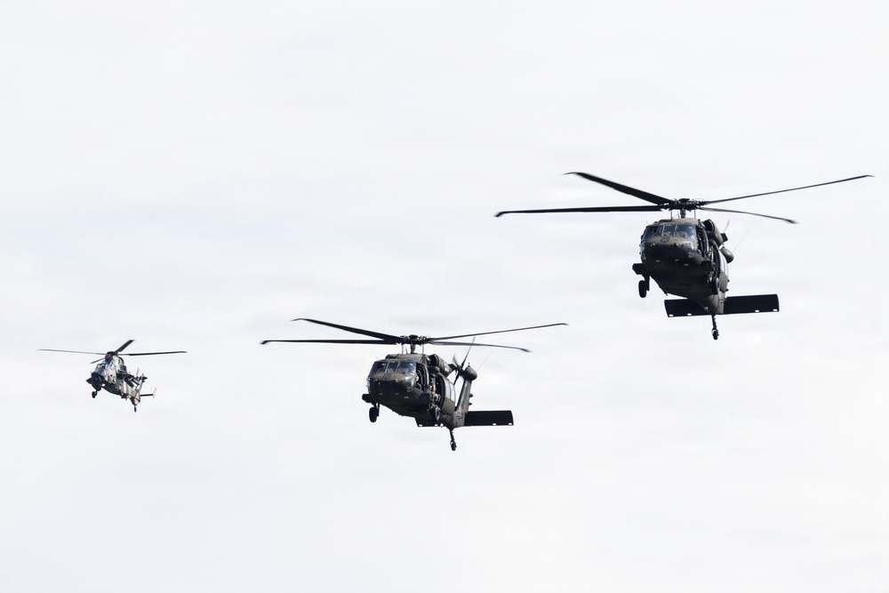 Simulated Strike, Real Integration: U.S. Black Hawks and Australian Tigers Support Malaysian Army Air Assault Training