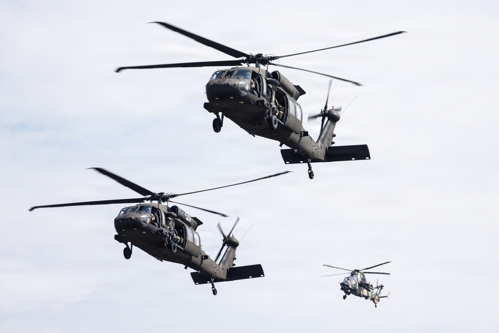 Simulated Strike, Real Integration: U.S. Black Hawks and Australian Tigers Support Malaysian Army Air Assault Training