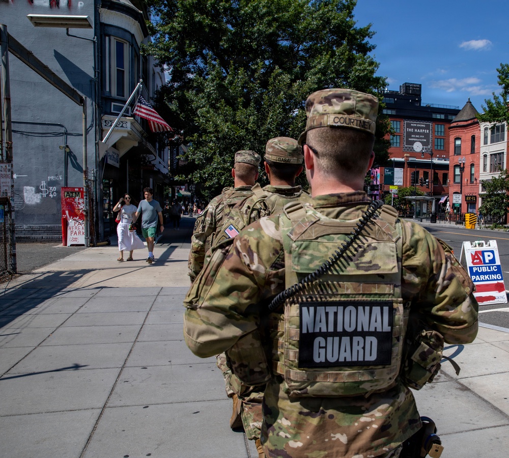 U.S. National Guardsmen Assigned to JTF-DC Presence Patrol