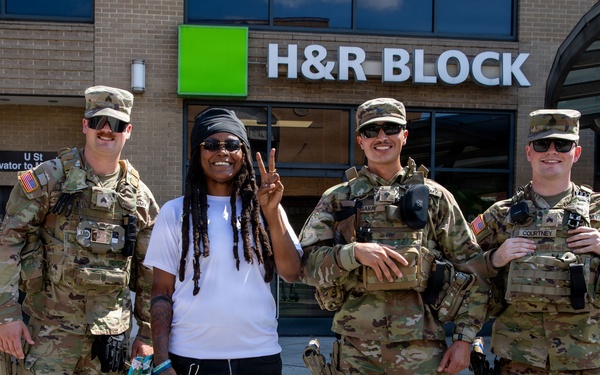 U.S. National Guardsmen Assigned to JTF-DC Presence Patrol