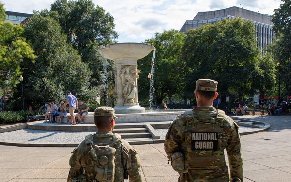 U.S. National Guardsmen Assigned to JTF-DC Presence Patrol