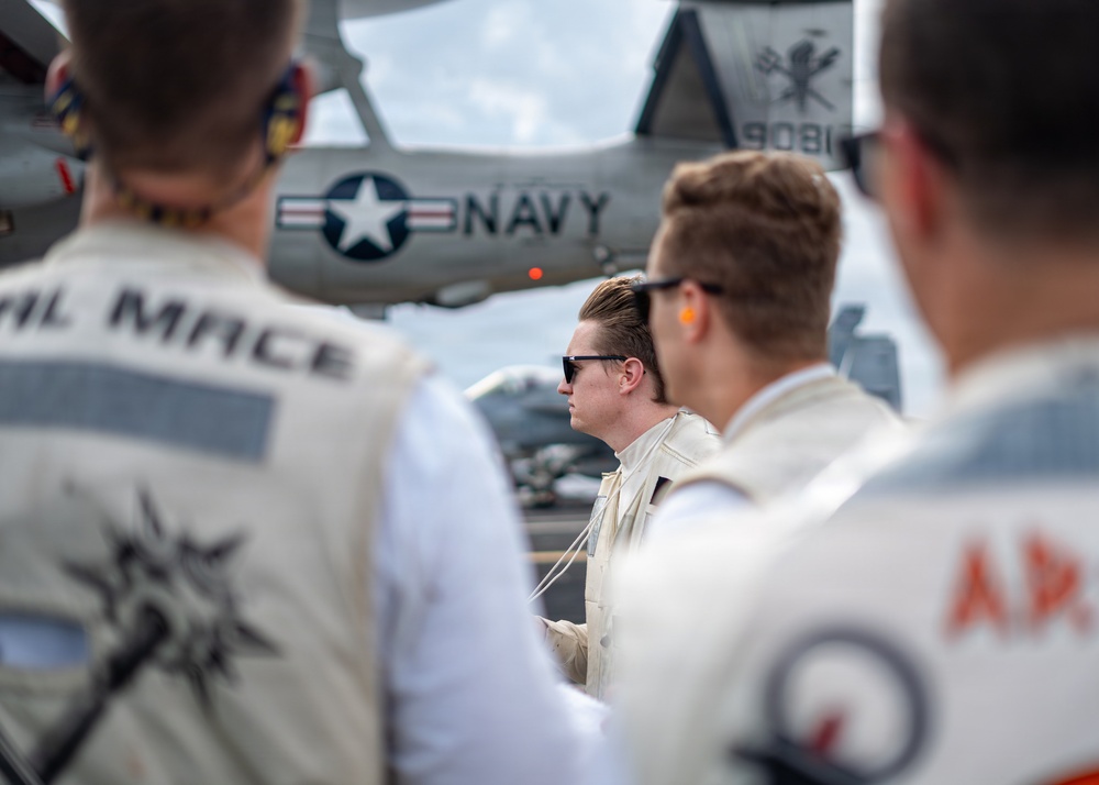 George Washington Conducts Flight Operations