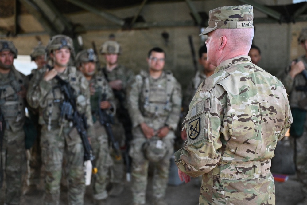 Lt. Gen. McCurry Visits 4th CAB at PC-C6