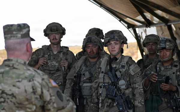 Lt. Gen. McCurry Visits 4th CAB at PC-C6