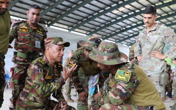 U.S., Bangladesh Soldiers Sharpen Combat Medical Skills