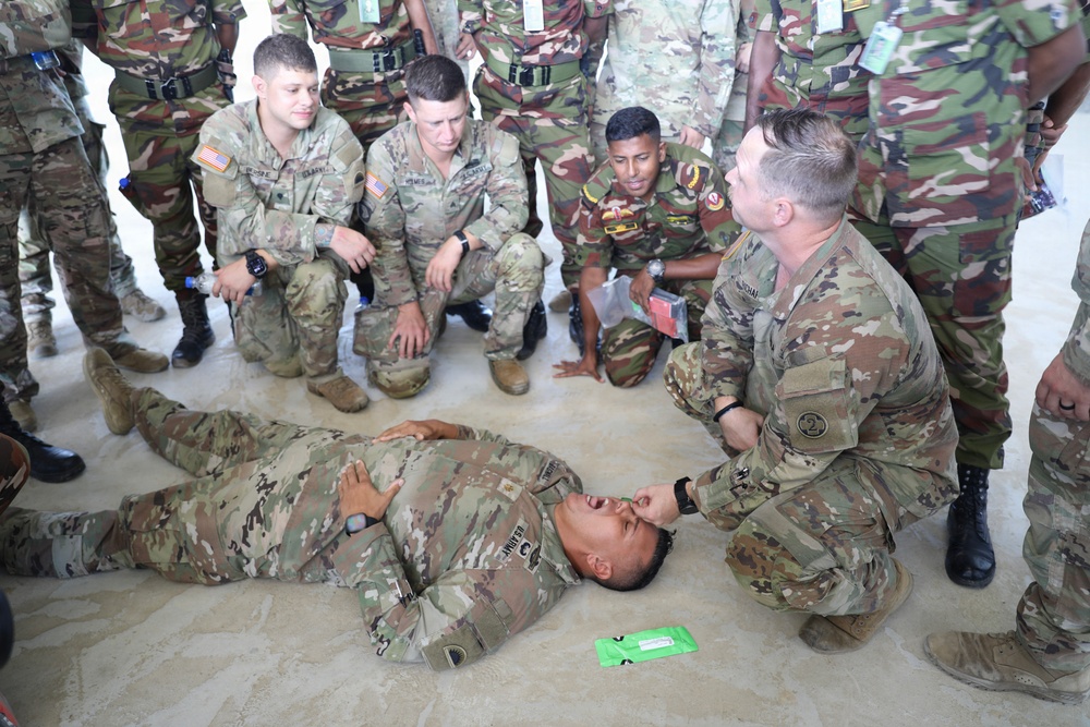 U.S., Bangladesh Soldiers Sharpen Combat Medical Skills