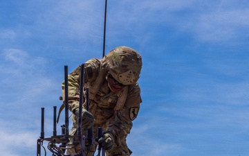 U.S. Army Soldiers experiment with radar and communication systems