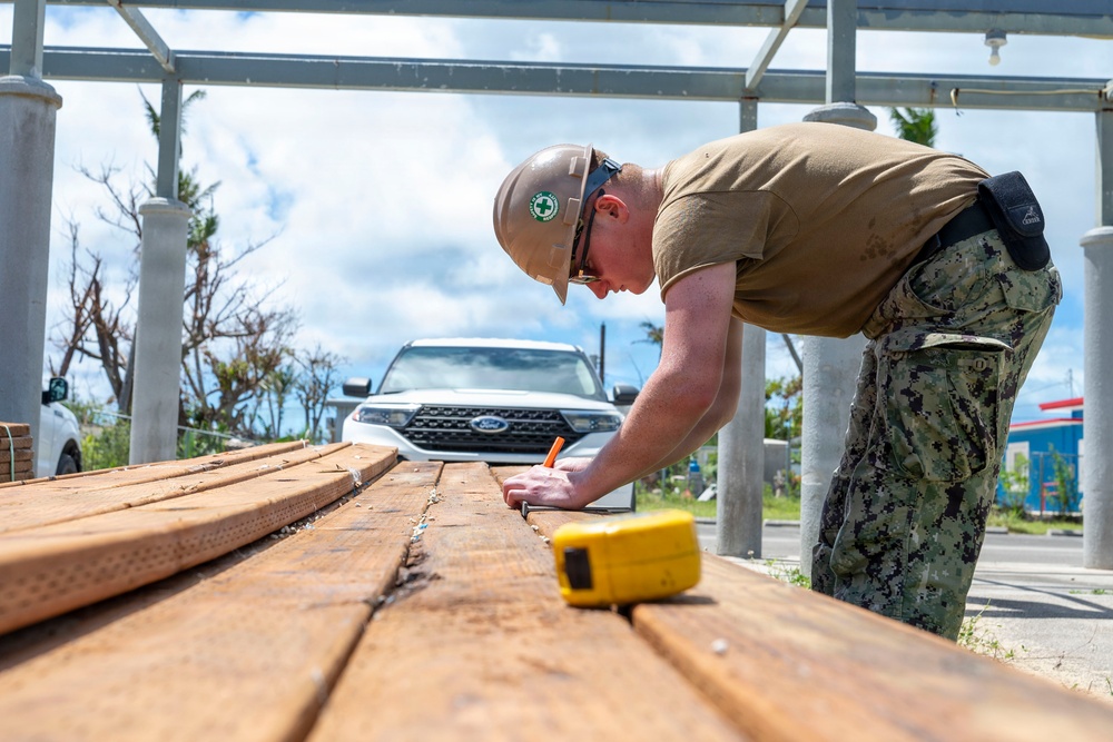 NMCB 1 installs walkway roof at Saipan Southern High School