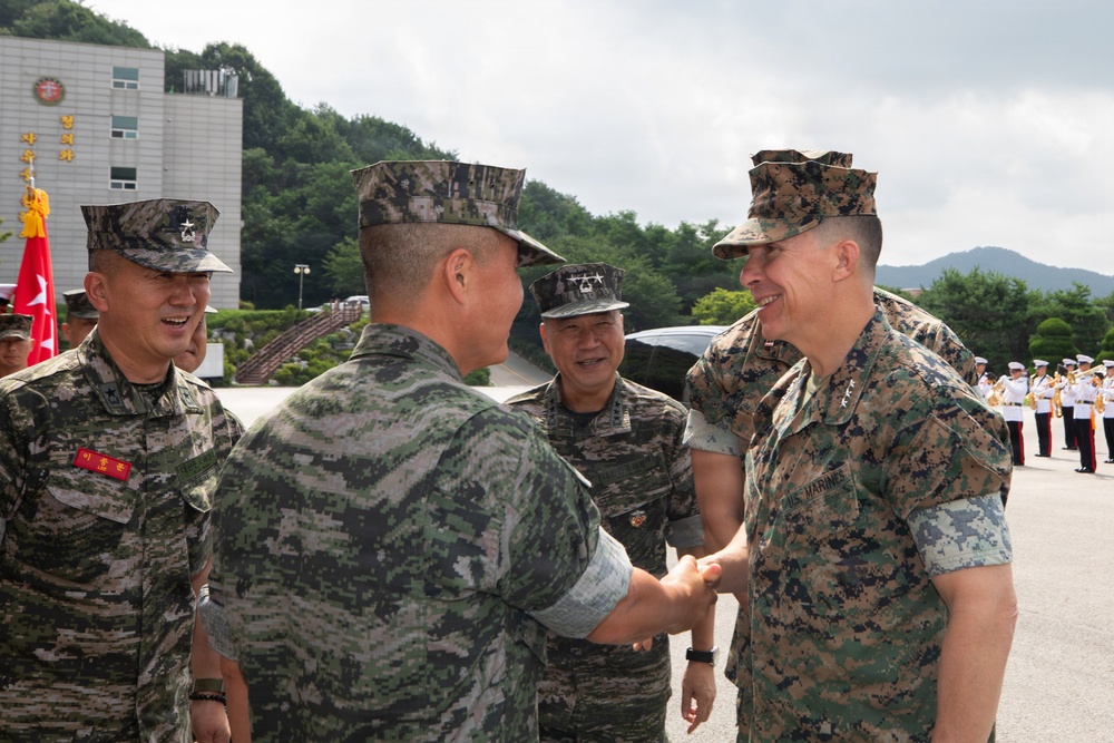 KMEP 26.2: III MEF General Visits Republic of Korea Marine Corps Headquarters
