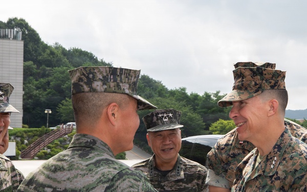 KMEP 26.2: III MEF General Visits Republic of Korea Marine Corps Headquarters