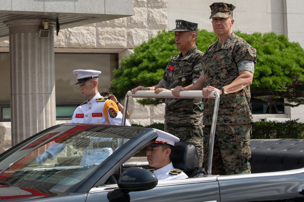 KMEP 26.2: III MEF General Visits Republic of Korea Marine Corps Headquarters