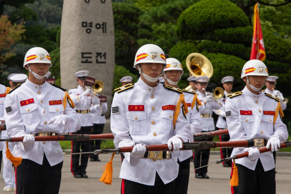 KMEP 26.2: III MEF General Visits Republic of Korea Marine Corps Headquarters