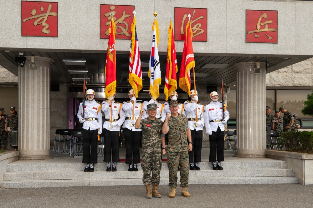 KMEP 26.2: III MEF General Visits Republic of Korea Marine Corps Headquarters