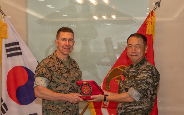 KMEP 26.2: III MEF General Visits Republic of Korea Marine Corps Headquarters
