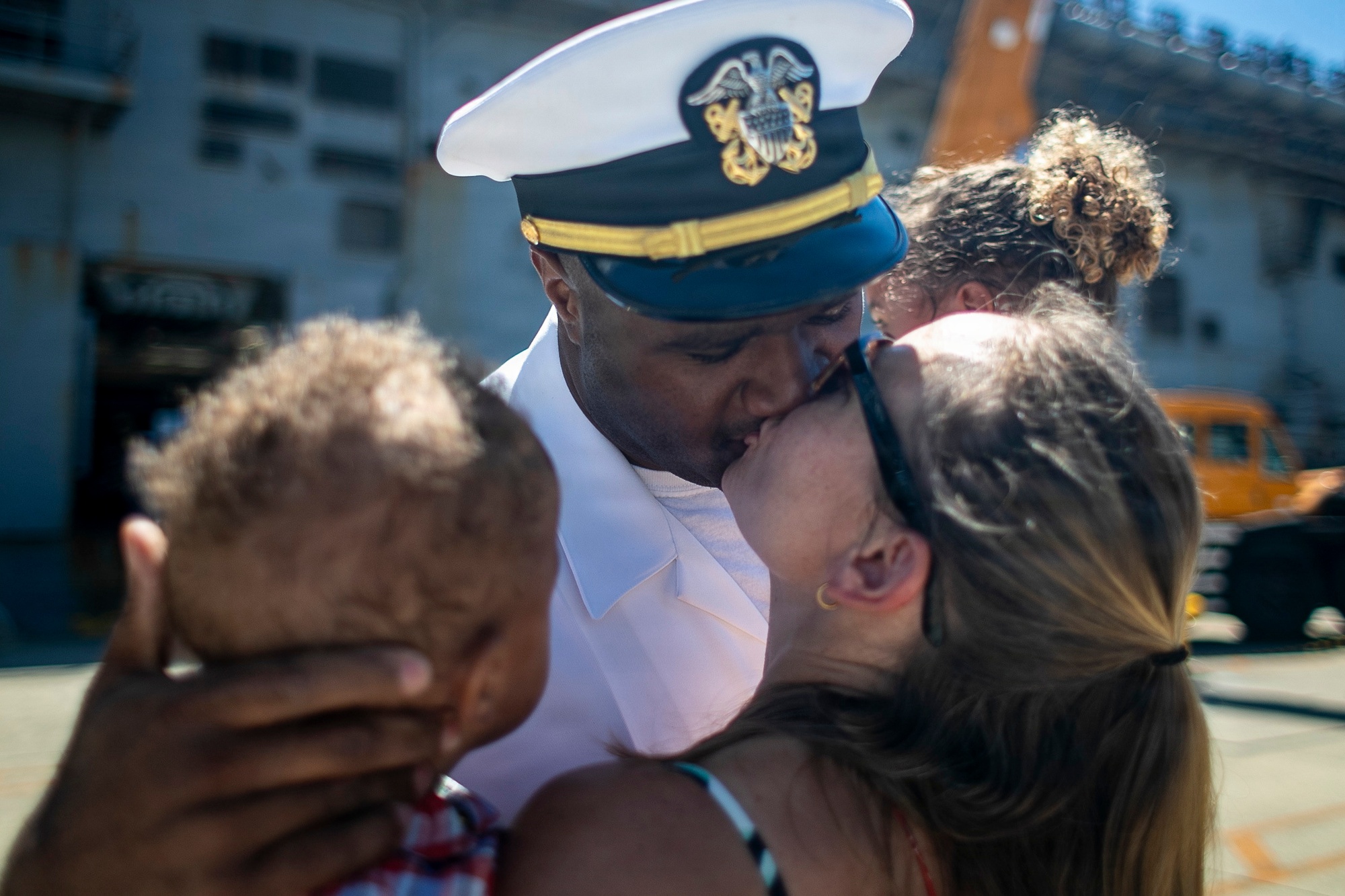 USS TRIPOLI LHA 7 & USS WARRIOR キャップ DVIDS - Images - USS Tripoli (LHA 7) Returns to Sasebo, Japan