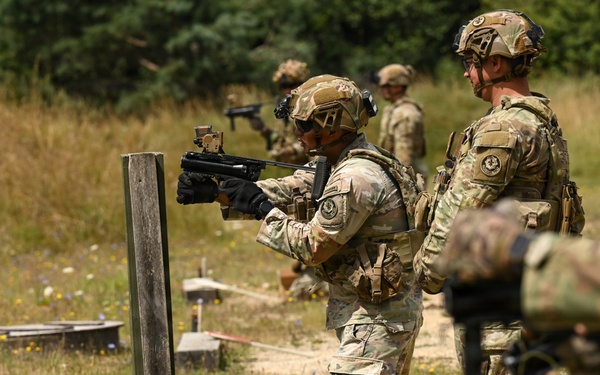 Ghost Troop 2/2CR fire M320 grenade launchers