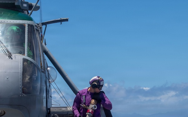 USS Essex conducts CASEVAC with Peruvians during RIMPAC 2026