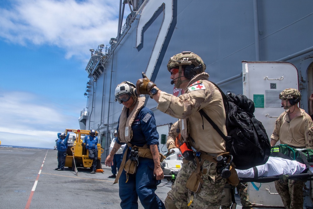 USS Essex conducts CASEVAC with Peruvians during RIMPAC 2026