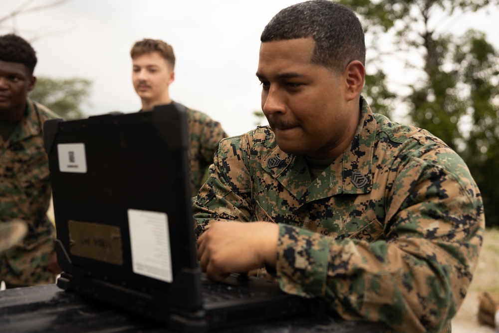 U.S. Marines Conduct High Frequency Radio Shot Between Philippines and Australia