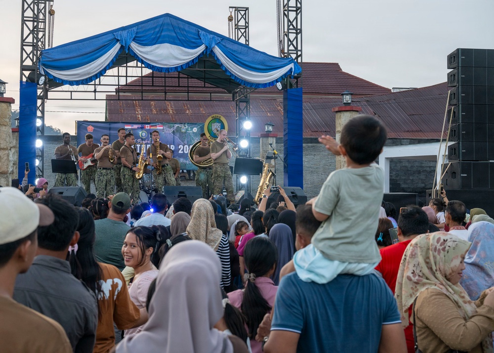 Pacific Partnership Band holds concert in Pandan, Indonesia