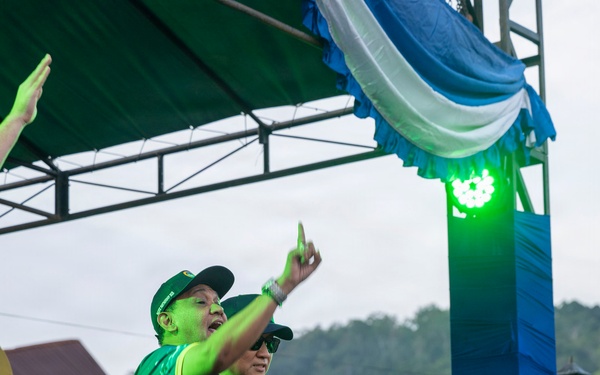 Pacific Partnership Band holds concert in Pandan, Indonesia