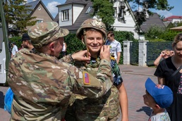 U.S. Army Soldiers participate in Võru Children’s Festival