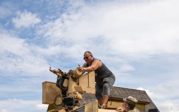U.S. Army Soldiers participate in Võru Children’s Festival