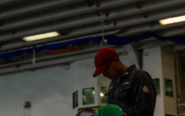 USS KEARSARGE CONDUCTS ROUTINE MAINTENANCE