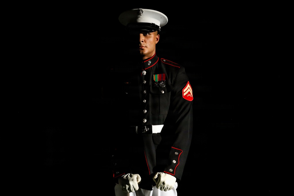 SMMC Ruiz Hosts Enlisted Evening Parade at Marine Barracks Washington