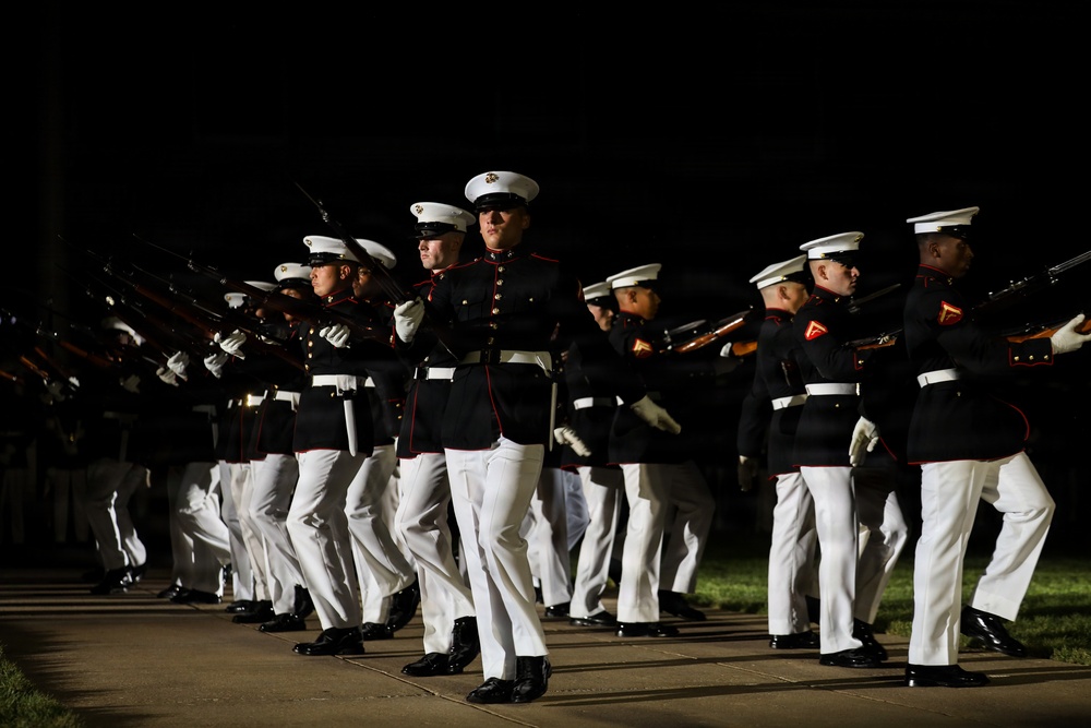 SMMC Ruiz Hosts Enlisted Evening Parade at Marine Barracks Washington