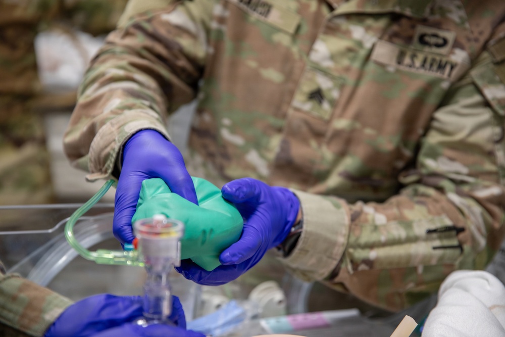 Mass Guard Flight Medics Train with Boston MedFlight