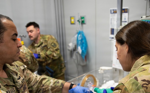 Mass Guard Flight Medics Train with Boston MedFlight