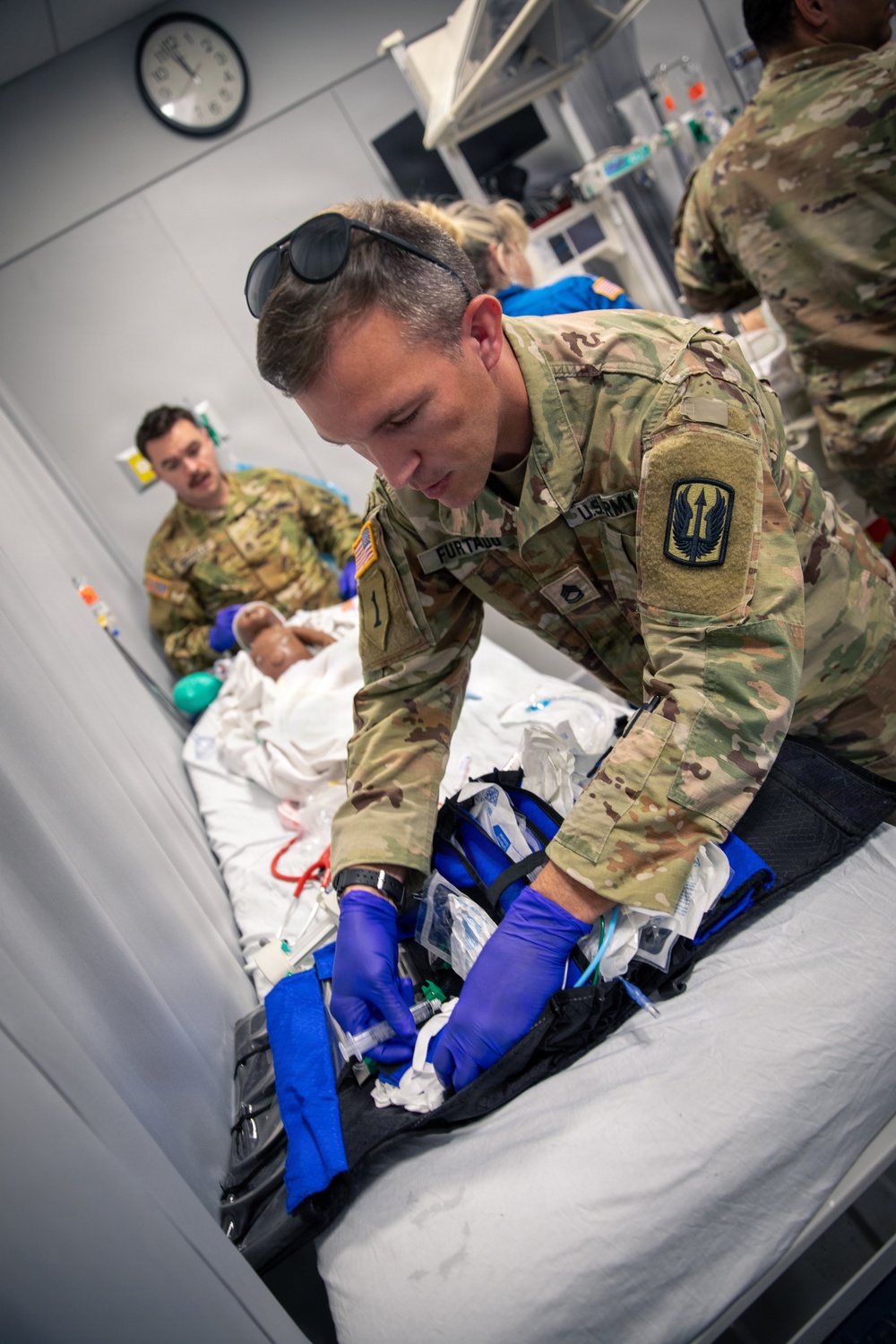 Mass Guard Flight Medics Train with Boston MedFlight