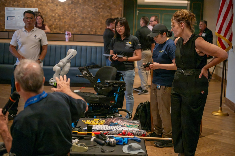 International Fellows explore AI, science, and policy in Pittsburgh