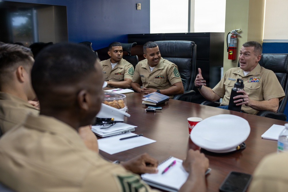 District Commanding Officer visits Recruiting Station Fort Lauderdale