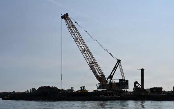 Extending the Life of Confined Disposal Facility 4