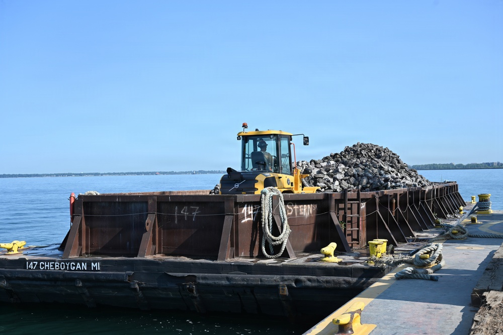 Extending the Life of Confined Disposal Facility 4